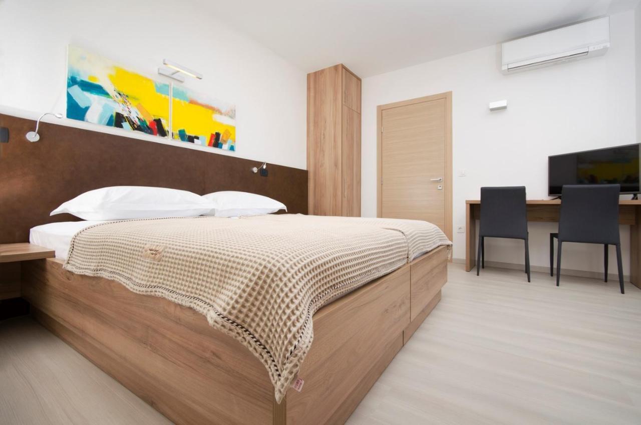 View A Luxury In Makarska, Heated Private Pool, Jacuzzi, Gym *