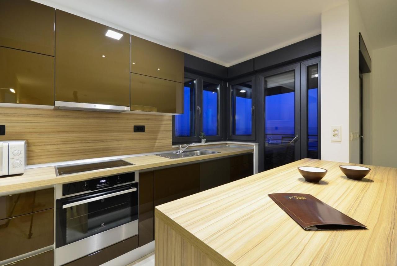 View A Luxury In Makarska, Heated Private Pool, Jacuzzi, Gym *